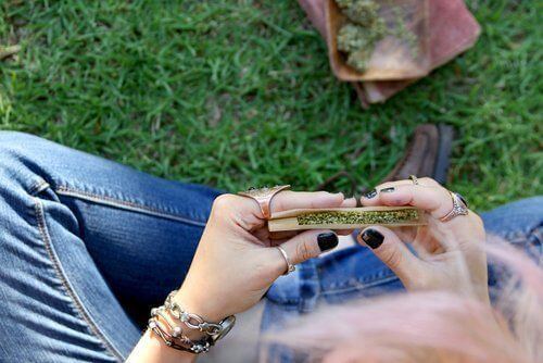 Is Smoking Weed Different from Smoking Cigarettes?